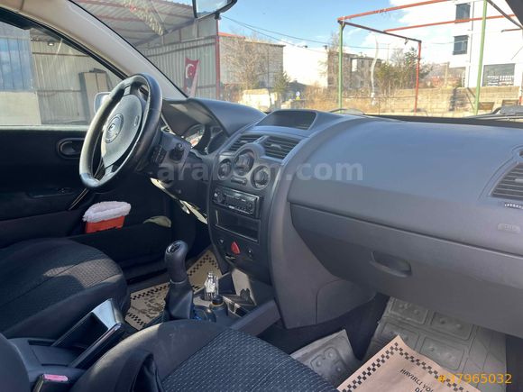 Sahibinden Renault Megane 1.6 Authentique 2005 Model 