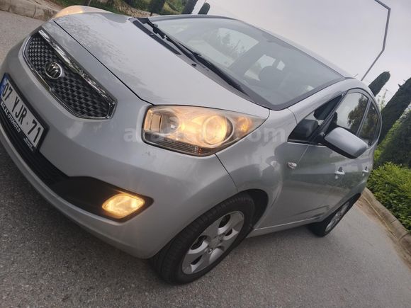 BÖYLESİ ANCAK BAYİDE 2011 Kia Venga 1.4 CRDi 252 BİN KM de 6 İLERİ MANUEL