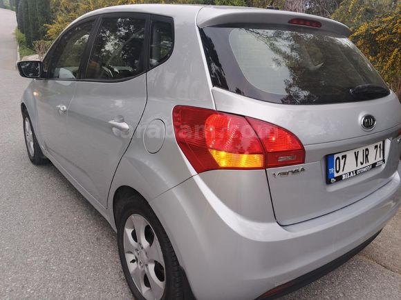 BÖYLESİ ANCAK BAYİDE 2011 Kia Venga 1.4 CRDi 252 BİN KM de 6 İLERİ MANUEL