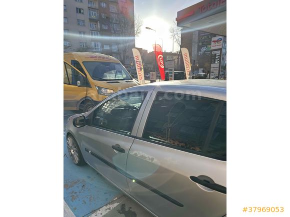 Sahibinden Renault Clio 1.5 dCi Authentique 2011 Model 