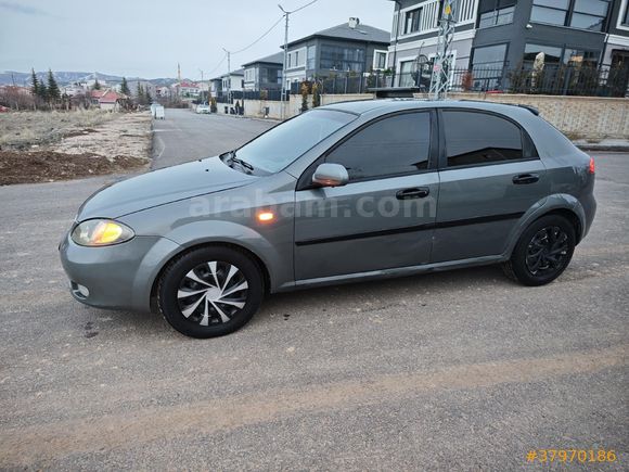 Chevrolet Lacetti  2 parça boyali