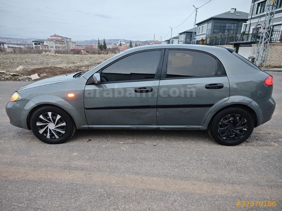 Chevrolet Lacetti  2 parça boyali