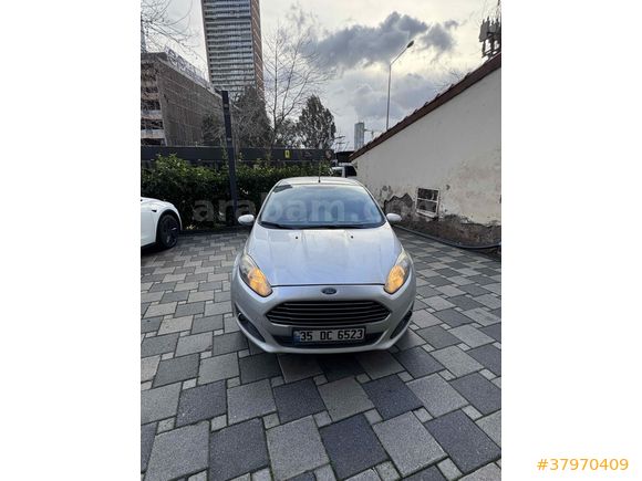Biniciden uyguna Ford Fiesta 1.5 TDCi Trend 2014 Model 