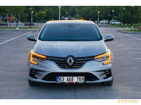 Sahibinden Renault Megane 1.3 TCe Icon 2023 Model 