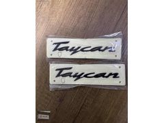 PORSCHE TAYCAN YAZISI SİYAH & KIRMIZI