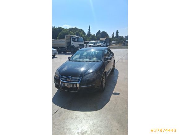 Sahibinden Volkswagen Jetta 1.6 Primeline 2011 Model  180.000 km Siyah