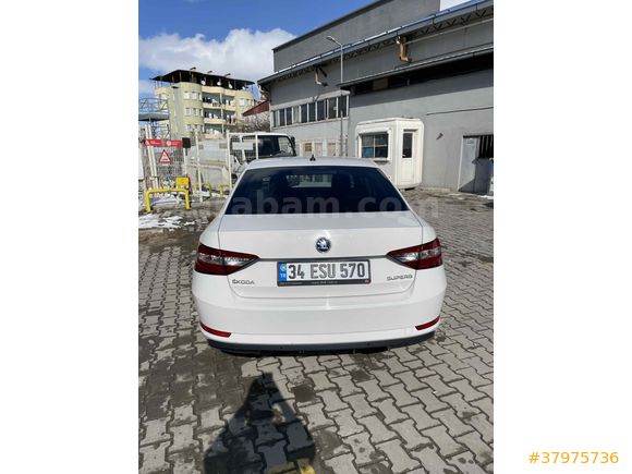 Sahibinden Skoda SuperB 1.4 TSI Active 2017 Model  150.000 km Beyaz