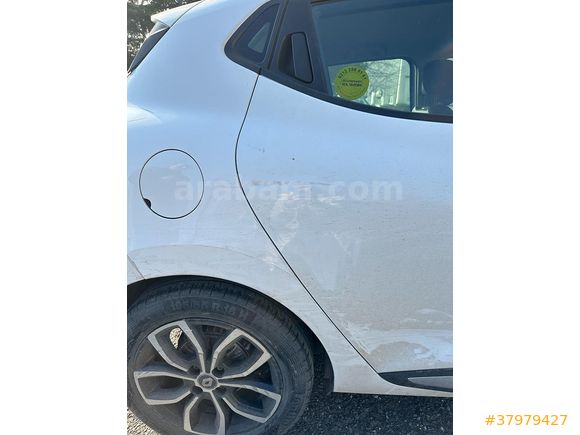 DÜŞÜK KM TEMİZ Renault Clio 1.5 dCi Touch 2016 Model 