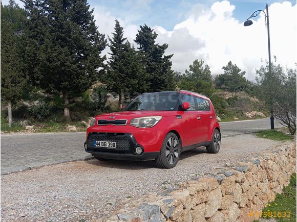 Sahibinden Kia Soul 1.6 CRDi Premium 2015 Model Antalya 145.000 km Kırmızı