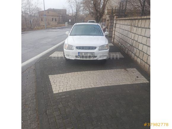 Sahibinden Hyundai Accent 1.5 1.5i GLS 2000 Model
