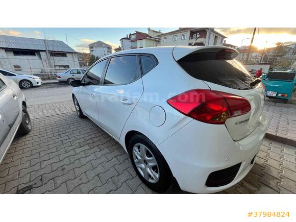 Sahibinden Kia Ceed 1.4 MPI Live 2017 Model 