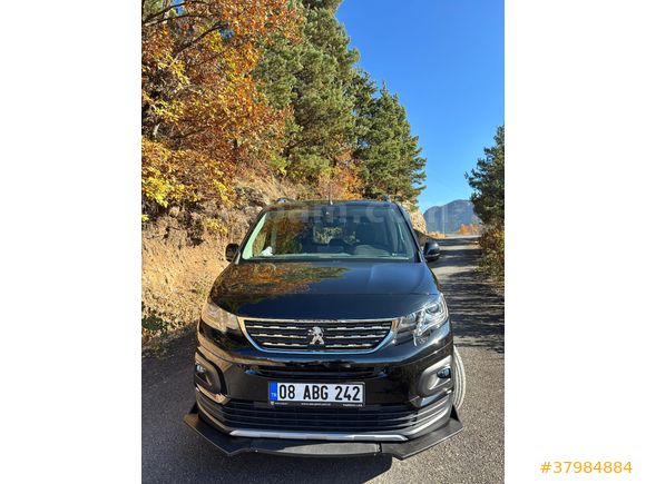 Sahibinden Peugeot Rifter 1.5 BlueHDI Allure 2023 Model