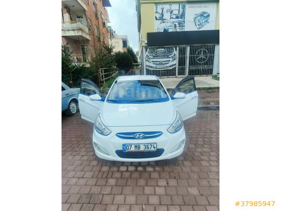 Sahibinden Hyundai Accent Blue 1.6 CRDI Mode Plus 2015 Model