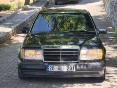 Galeriden Mercedes - Benz 200 E 1990 Model İzmir