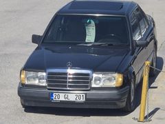 Galeriden Mercedes - Benz 200 E 1990 Model İzmir
