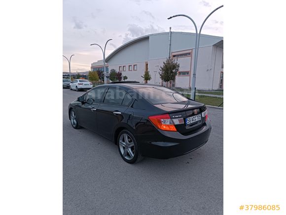 Sahibinden Honda Civic 1.6 i-VTEC ECO Elegance 2012 Model