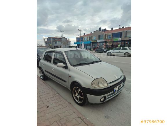 Sahibinden Renault Clio 1.4 RXT 2002  manuel Model