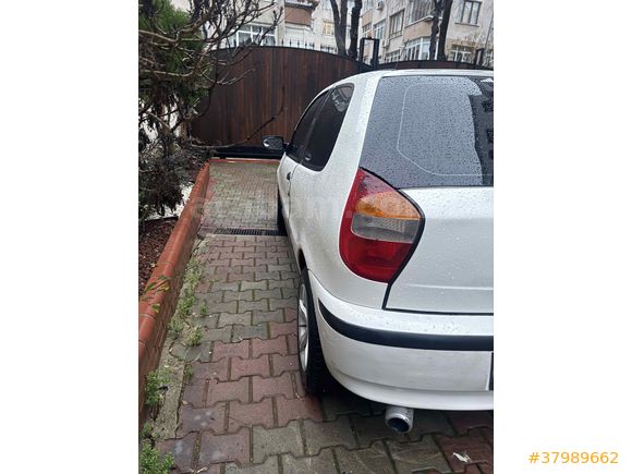 Sahibinden Fiat Palio 1.2 EL 2004 Model  400.000 km Beyaz