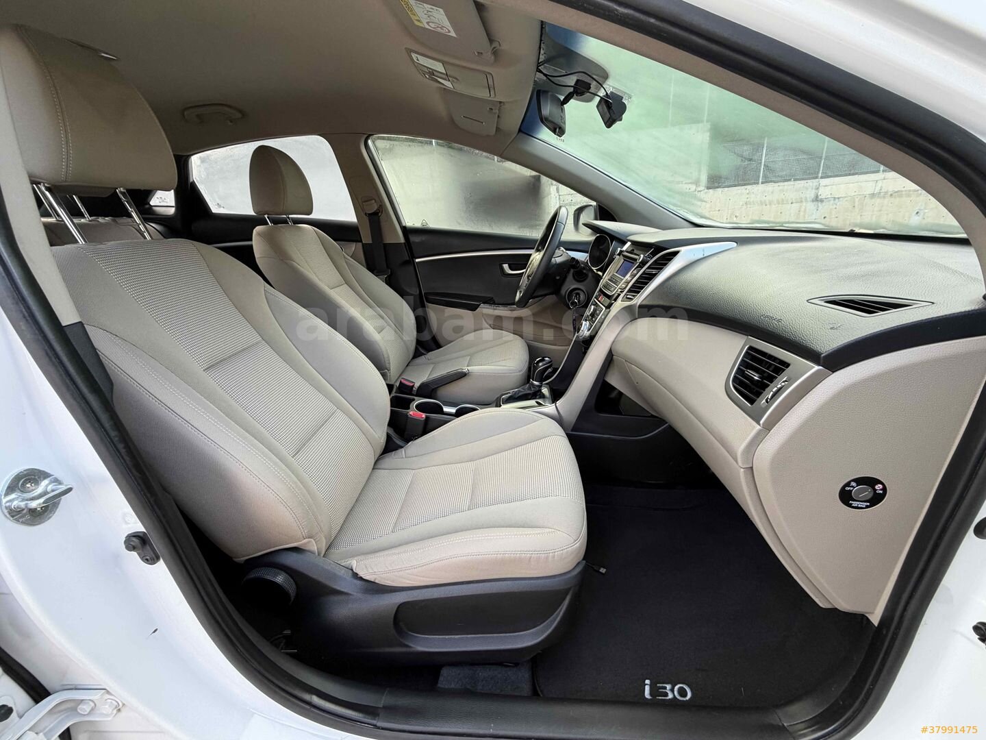 Galeriden Hyundai i30 1.6 CRDi Blue Drive 2015 Model Ankara 216.000 km Beyaz 6