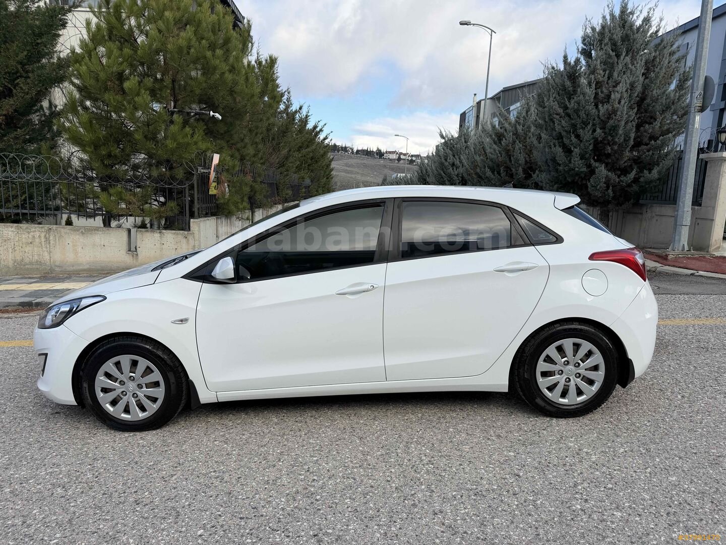 Galeriden Hyundai i30 1.6 CRDi Blue Drive 2015 Model Ankara 216.000 km Beyaz 7