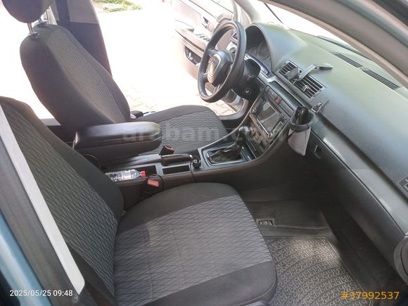 Sahibinden Audi A4 Sedan 1.6 2005 Model 