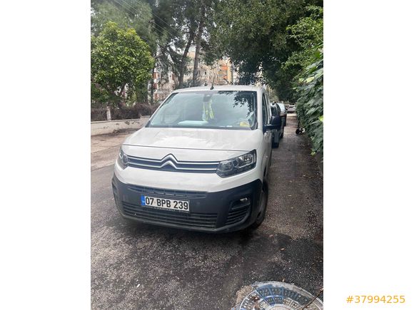 Sahibinden Citroen Berlingo 1.5 BlueHDI Feel Bold 2024 Model  70.000 km Beyaz