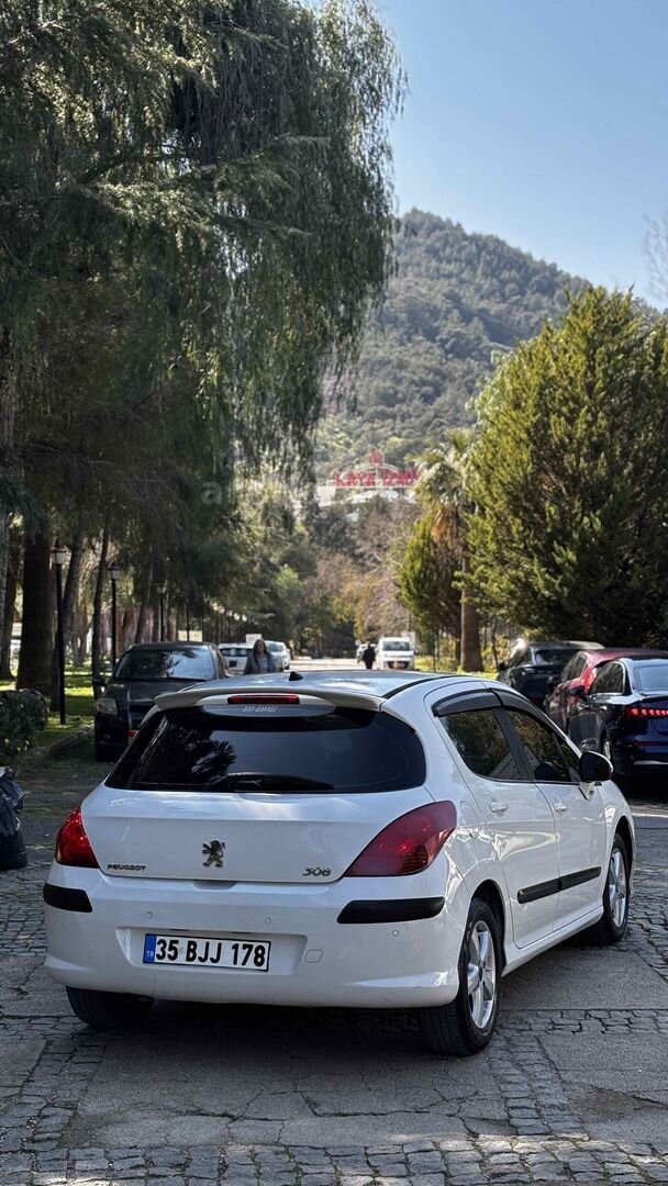 Sahibinden Peugeot 308 1.6 HDi Comfort Pack 2009 Model İzmir 291.000 km Beyaz 3