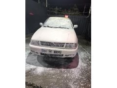 Sahibinden Volkswagen Polo 1.6 2000 Model  85.000 km Beyaz