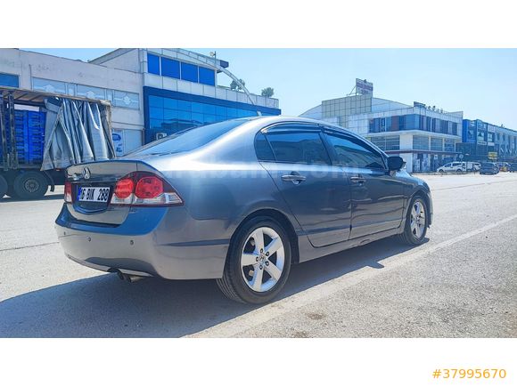 Sahibinden Honda Civic 1.6 i-VTEC Premium 2010 Model