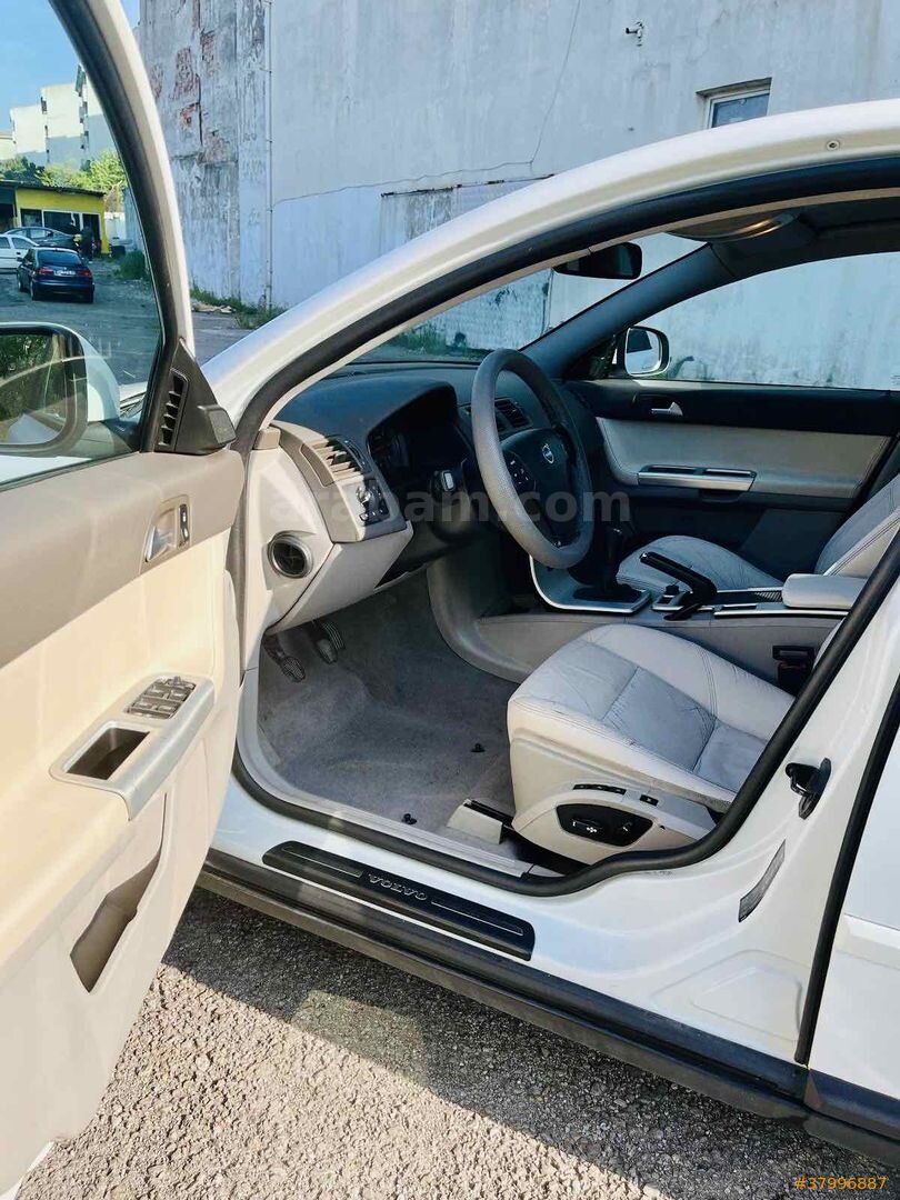 Sahibinden Volvo S40 1.6 D Premium 2011 Model Iğdır 238.000 km Beyaz 6