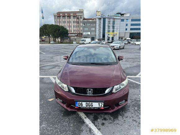 Sahibinden Honda Civic 1.6 i-VTEC ECO Elegance 2015 Model  237.000 km Bordo