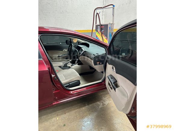 Sahibinden Honda Civic 1.6 i-VTEC ECO Elegance 2015 Model  237.000 km Bordo