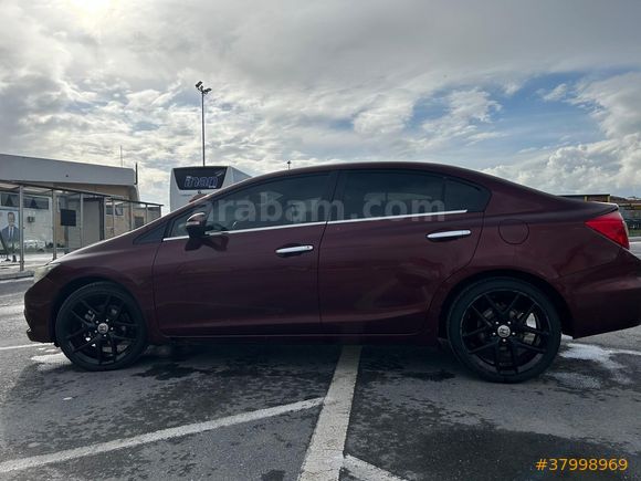 Sahibinden Honda Civic 1.6 i-VTEC ECO Elegance 2015 Model  237.000 km Bordo
