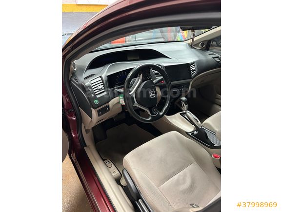 Sahibinden Honda Civic 1.6 i-VTEC ECO Elegance 2015 Model  237.000 km Bordo