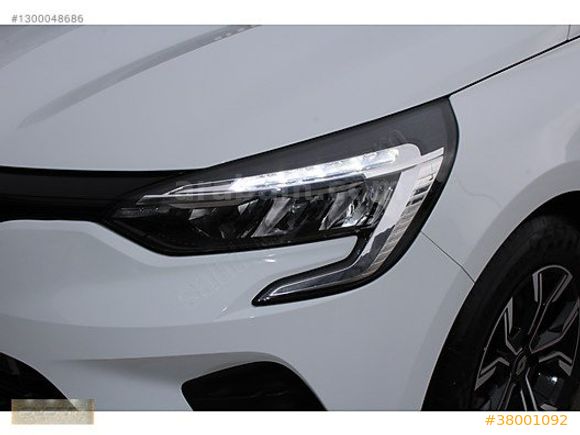 ÇELİKJANT *TESLA EKRAN *NAVİGASYON *GERİ GÖRÜŞ *PARK SENSÖRÜ