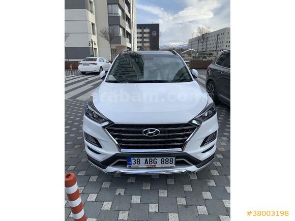 Sahibinden Hyundai Tucson 1.6 CRDi Elite 2020 Model Kayseri 101.000 km Beyaz