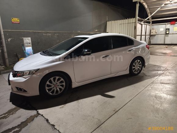 Sahibinden Honda Civic 1.6 Elegance 2012 Model  187.000 km Beyaz