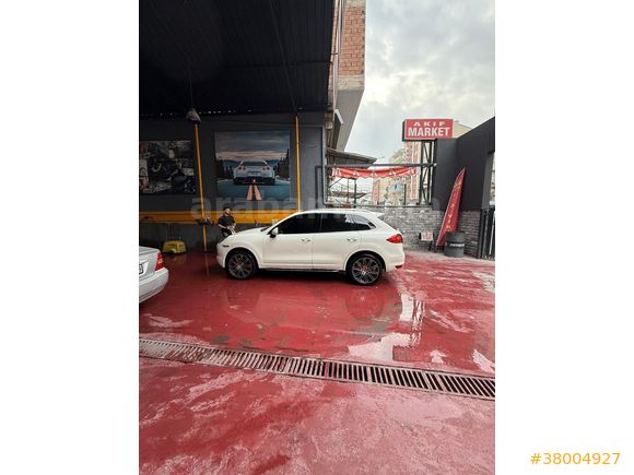 Porsche Cayenne takasa açıktır