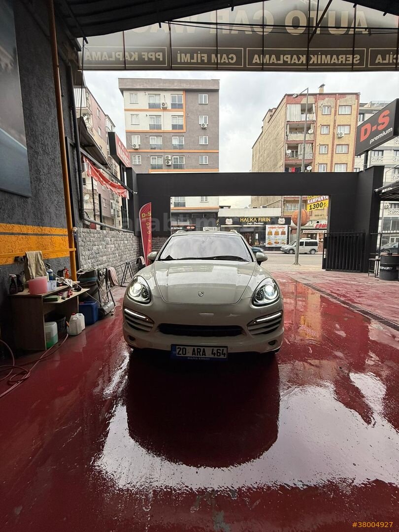 Porsche Cayenne takasa açıktır 3