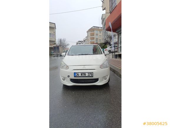 Sahibinden Mitsubishi Space Star 1.2 CVT 2014 Model