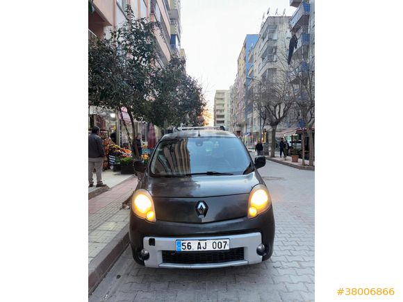 Sahibinden Renault Kangoo Multix 1.5 dCi Privilege 2011 Model