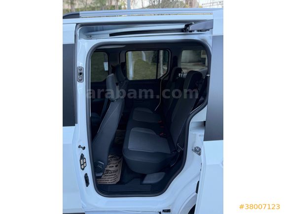 Sahibinden Ford Tourneo Courier 1.5 EcoBlue Titanium 2024 Model 