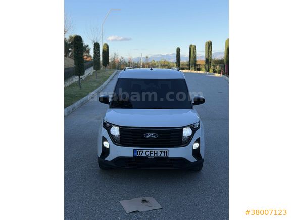 Sahibinden Ford Tourneo Courier 1.5 EcoBlue Titanium 2024 Model 