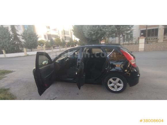 Sahibinden Hyundai i30 1.6 CRDi Team 2010 Model