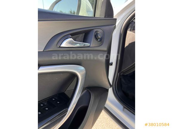 Temiz Opel Insignia