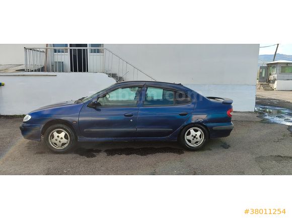 Sahibinden Renault Megane 2.0  Rxe 1998 Model