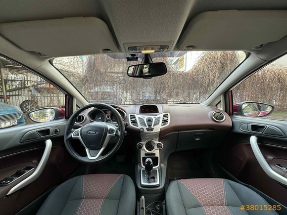 Değişensiz Ford Fiesta 1.4 Titanium 2010 Model 