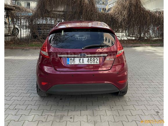 Değişensiz Ford Fiesta 1.4 Titanium 2010 Model 