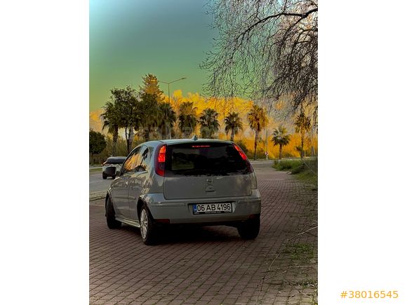 Sahibinden Opel Corsa 1.3 CDTI Cosmo 2005 Model Antalya