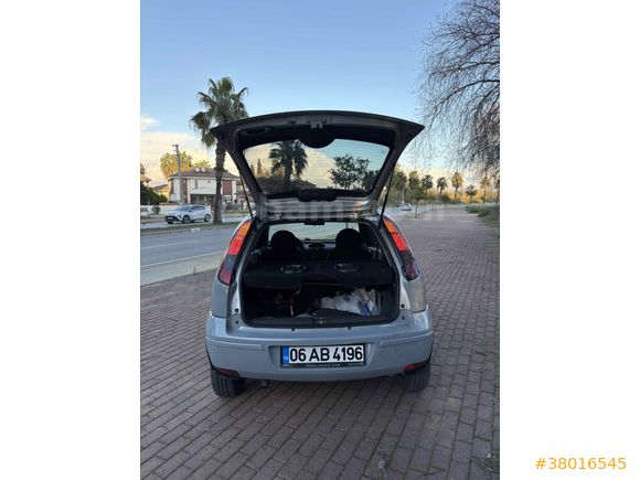 Sahibinden Opel Corsa 1.3 CDTI Cosmo 2005 Model Antalya